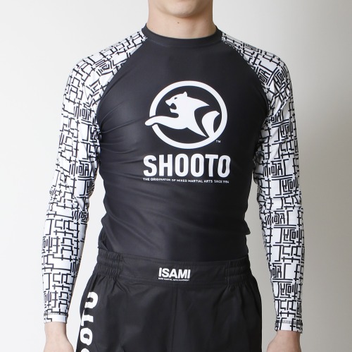 ＩＳＡＭＩ（イサミ）の長袖ラッシュガード、サザンカモデル、メンズＭ、新品未使用 Amazon.co.jp: ISAMIイサミの長袖ラッシュガードサザンカ