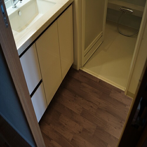 楽天市場 床材 フローリング マット シート カーペット ダイニング ラグ クッション フロア Diy 防水 拭ける 張り替え 安い トイレ キッチン 洗面所 玄関 マンション 厚手 1畳 90 180 リフォーム 滑り止め 犬 ペット 防音 木目 置くだけ 貼るだけ 保護 キズ防止