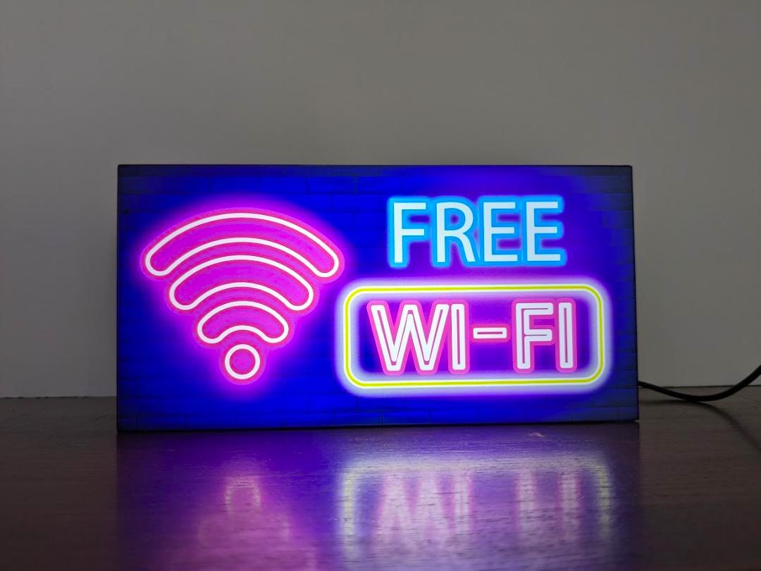 【Sサイズ】FREE WI-FI wi-fi ワイファイ 携帯電話 スマートフォン スマホ タブレット パソコン モバイル 電波フリー プレゼント 店舗 自宅 屋台 キッチンカー パーティー イベント テーブル カウンター サイン ランプ 照明 看板 置物 雑貨 ライトBOX 電飾看板 電光看板