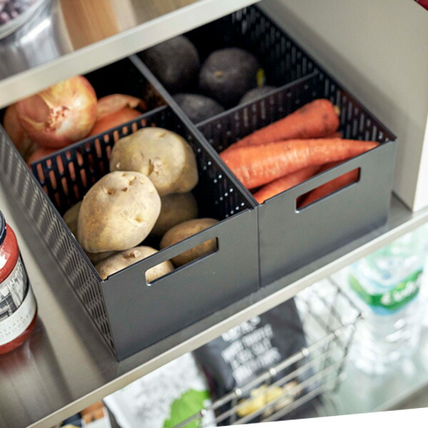 山崎実業 野菜ストッカー 5021 Tower スタッキング ストッカー タワー ブラック ベジタブルストッカー 仕切り付き 保存ケース 収納 整理 根菜 通気 野菜 定番の冬ギフト Tower