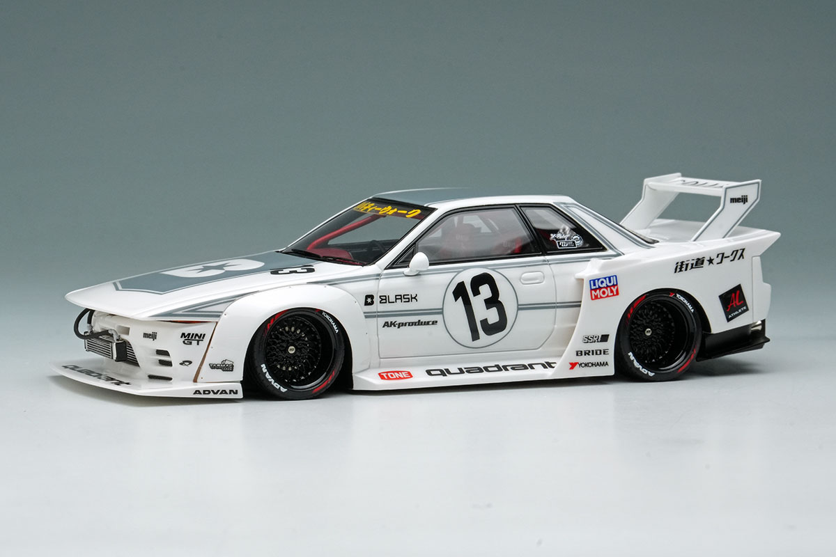 EIDOLON（アイドロン） 1/43完成品 LB030 LB-KAIDO WORKS NISSAN SKYLINE(R32) 東京オートサロン2025 ホワイト / グレーストライプ (限定200台)｜ラクーンオート 店
