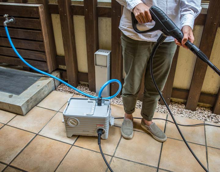 人気新作 タンク式高圧洗浄機 ベランダクリーナーセット シンサレート 外壁 ラック 高圧洗浄機 タンク 高圧洗浄 チェスト 床 Sbt 512n静音 洗浄機 掃除 洗車 セット バケツ 玄関 汚れ 防災 アイリスオーヤマ あす楽 P2 Cpir 収納 家具 寝具の収納宅配館高圧