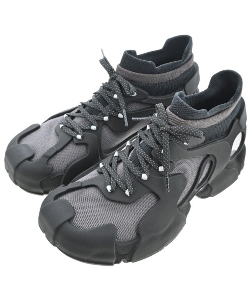 JUNYA WATANABE MAN ジュンヤワタナベマンスニーカー メンズ EU40(25cm位) 黒xグレー【中古】【古着】｜RAGTAG（ブランド古着のラグタグ）