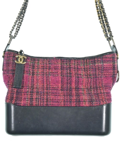 CHANEL シャネルショルダーバッグ レディース - ピンク系x黒【中古】【古着】｜RAGTAG（ブランド古着のラグタグ）