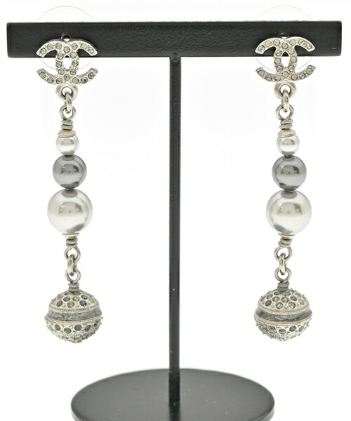 CHANEL シルバーピアス 3連チェーン　片耳 CHANEL シャネル ピアス トリプルココマーク チェーン フェイク