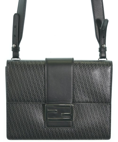 FENDI フェンディショルダーバッグ レディース - グレーx黒(総柄)【中古】【古着】