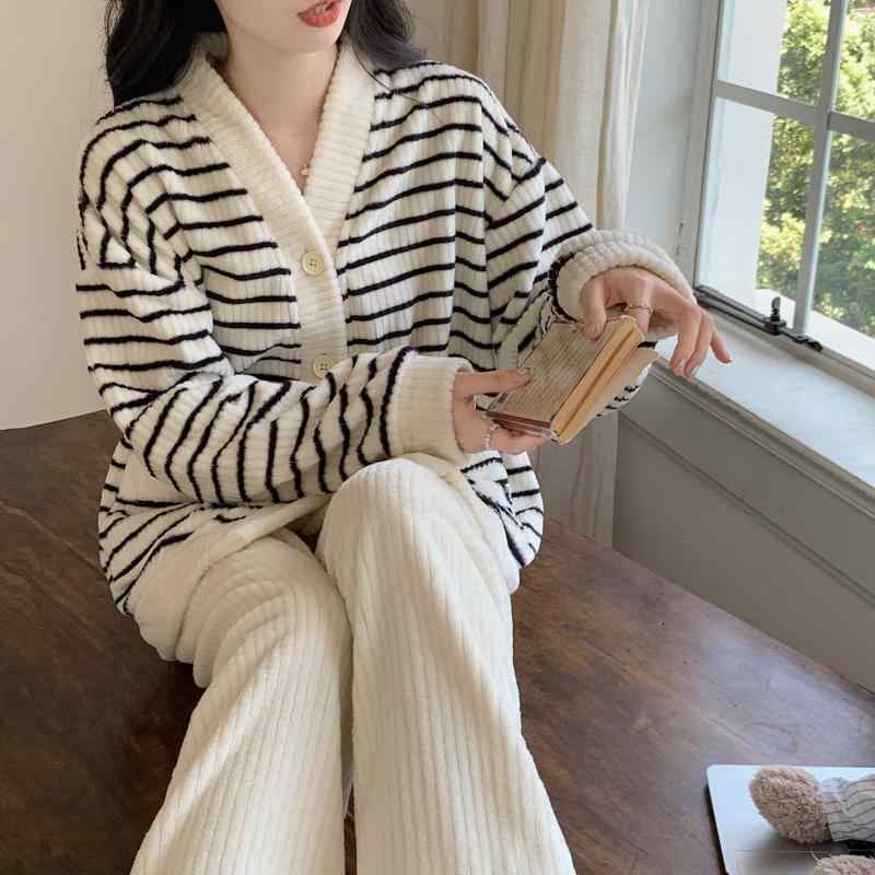 寝巻き 上下セット Vネック 部屋着 秋冬 ゆったり ポリエステル レディース あったか 快適 暖か ルームウェア 厚手 長ズボン パジャマ 長袖 フランネル かわいい
