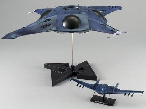 全ての存在軍艦ヤマト2199 1/1000 ポルメリア級襲い掛かる航宙母艦 親衛隊色合い