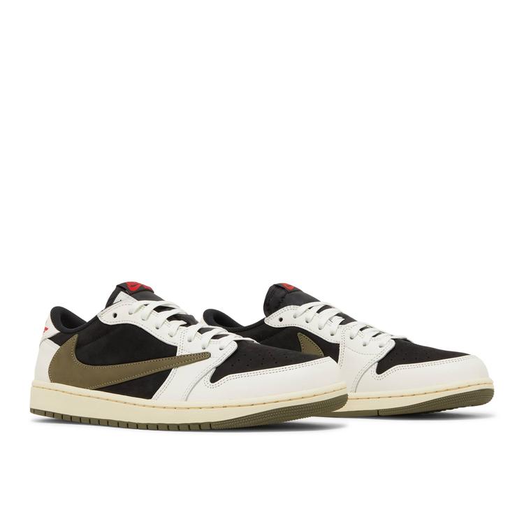 エア ジョーダン 1LOW x トラヴィススコット \"Medium Olive\" Travis Scott x Air Jordan 1 Low OG Medium Olive DM7866-200