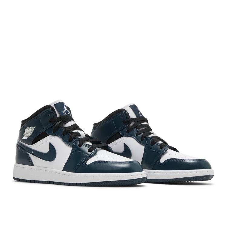 エアジョーダン1 ローミッドGS ブラックベリー JORDAN BRAND AIR JORDAN 1 MID (GS) BLACK/VERY BERRY-WHITE