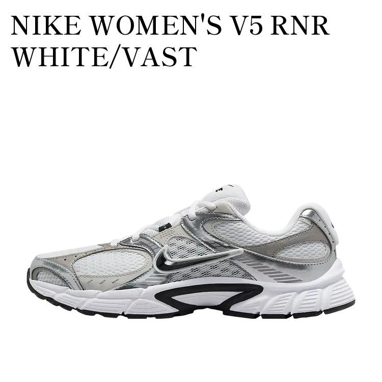 【お取り寄せ商品】NIKE WOMEN'S V5 RNR WHITE/VAST GREY/METALLIC SILVER/BLACK ナイキ ウィメンズ V5 RNR ホワイト/バストグレー/メタリックシルバー/ブラック HQ7901-107 メンズ レディース 人気 おしゃれ|RAISE