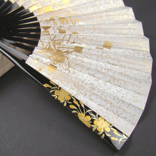 礼装用 蒔絵団扇 桜  末広 留袖用 黒留袖 華燭の典 フォーマル 大原バス発着場