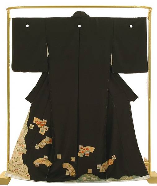 正絹黒留袖　地紙飛鶴文　金彩　⑦( 訪問着、紬、袋帯なども出品) 正絹黒留袖 地紙飛鶴文 金彩 ⑦( 訪問着、紬、袋帯なども