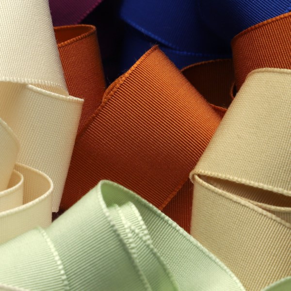 木馬 シルクタフタリボン 100mm 10メートル巻 服飾 手芸 MOKUBA