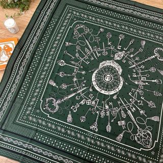 【中古】エルメス HERMES カレ140 ジェアン レクレバンダナ カシシル 鍵 足がかり 頭を覆う物
