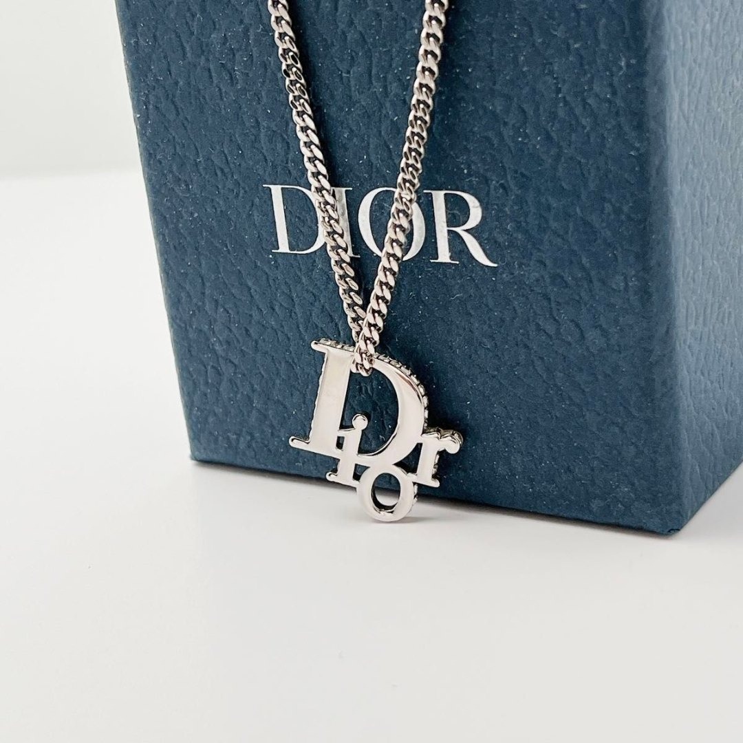 【中古】 Dior ﾃﾞｨｵｰﾙ CD ﾛｺﾞ ﾈｯｸﾚｽ ｼﾙﾊﾞｰ