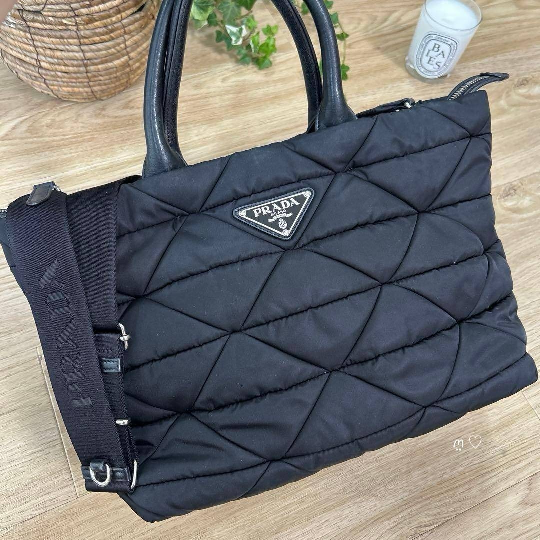 【中古】 PRADA プラダ ミディアムパデッドRe-Nylonトートバッグ 1BG435|Reuse Select by Rakuma