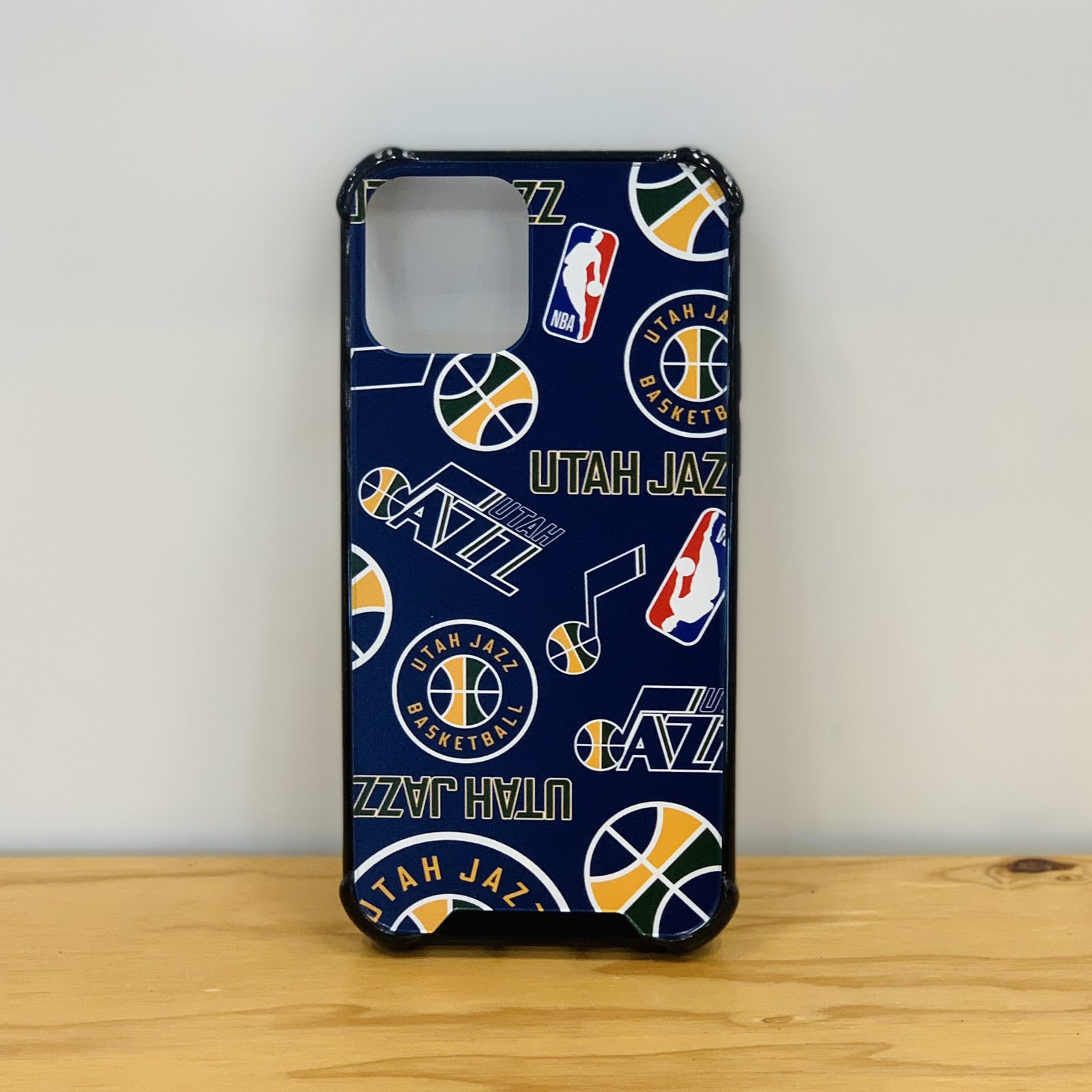 楽天市場 Nba公式 Iphoneハードカバーutah Jazz ユタ ジャズ Iphone7 8 Se 12 12pro 12mini スマホケース 楽天スポーツゾーン