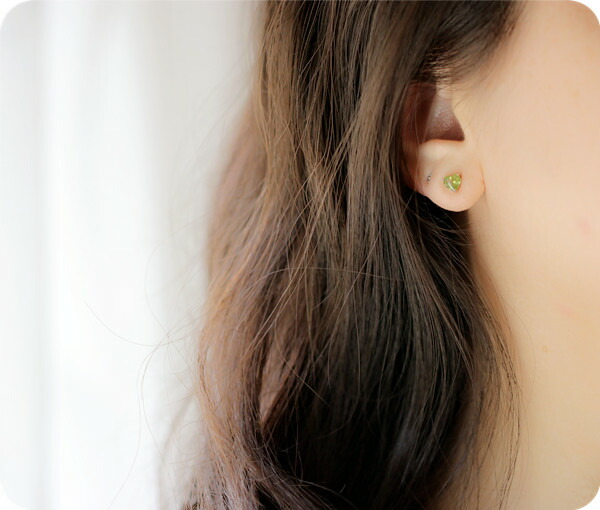 Web限定 Ralulu Shu K18金 ハートペリドットのスタッドピアス 8月誕生石 正規店仕入れの Www Dogalmaya Com