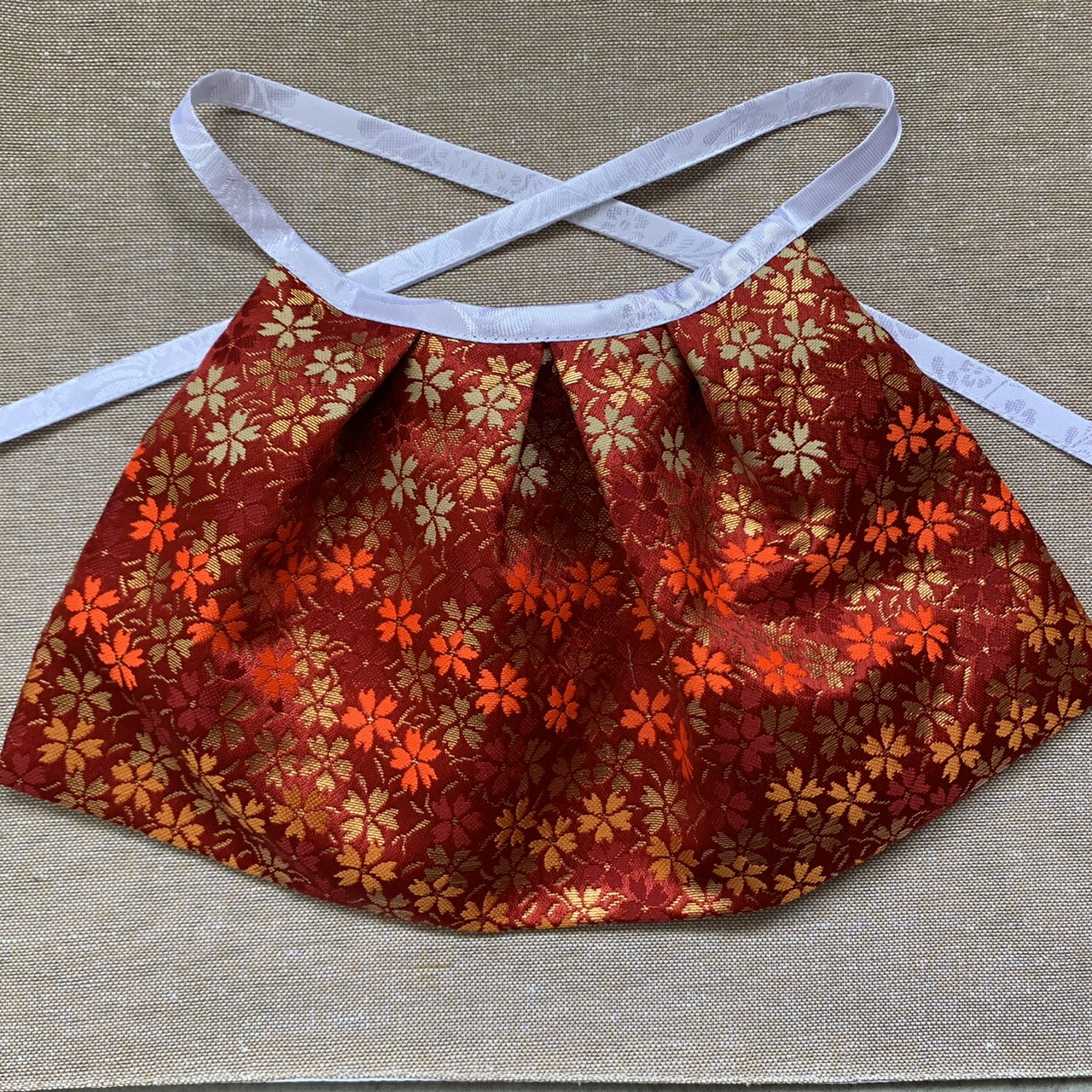 お地蔵様の前掛け　金蘭 お地蔵様の前掛け 金蘭