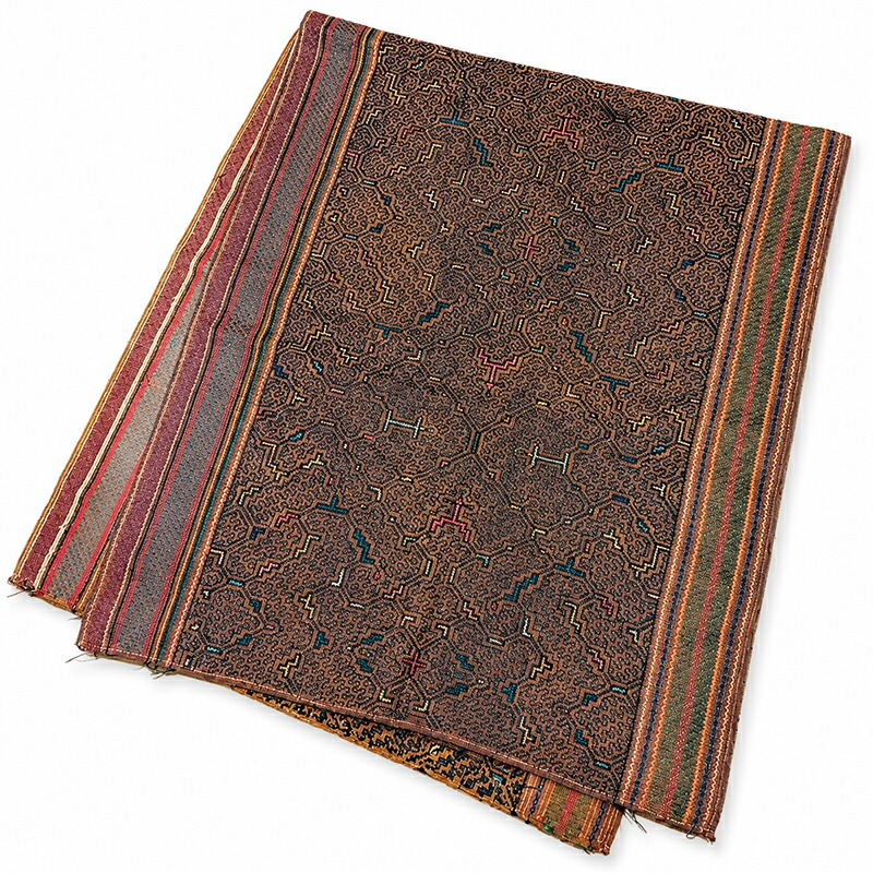 【一点物】ペルー共和国 シピボ族 刺しゅう布 幅：６５ｃｍ×縦：１４６ｃｍ 重さ：３９３ｇ【貨物輸送無料】