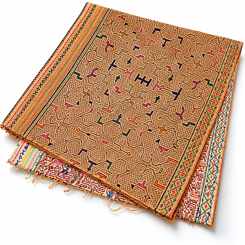 【一点物】ペルー共和国 シピボ族 刺しゅう布 幅：６２ｃｍ×縦：１５０ｃｍ 重さ：３４７ｇ【貨物輸送無料】