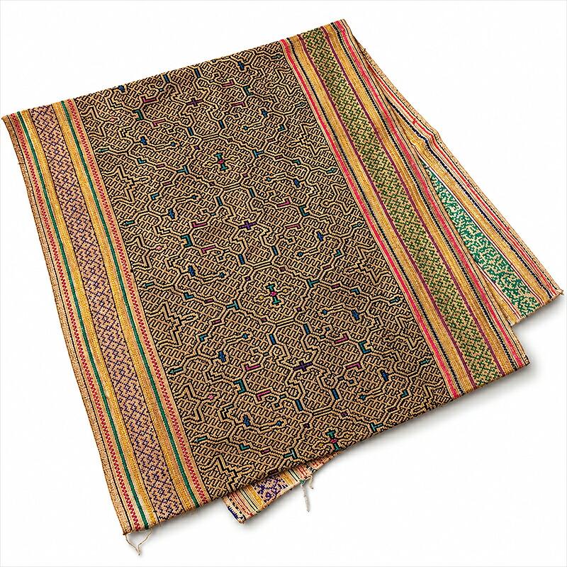 【一点物】ペルー共和国 シピボ族 刺しゅう布 幅：６２ｃｍ×縦：１５０ｃｍ 重さ：３４３ｇ【貨物輸送無料】