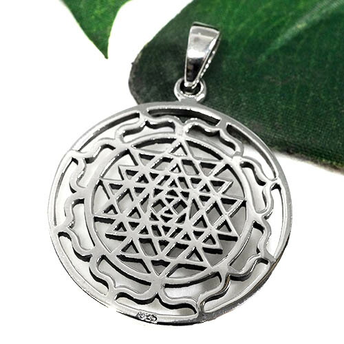 楽天市場】チベット密教 曼荼羅（マンダラ） 立体 ターコイズ＆赤