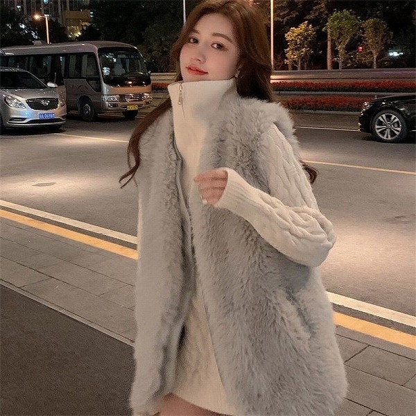 美品【FILA】フィラ★フェイクファー★ベスト★テニス★Ｌ 美品【FILA】フィラ☆フェイクファー☆ベスト☆テニス☆L