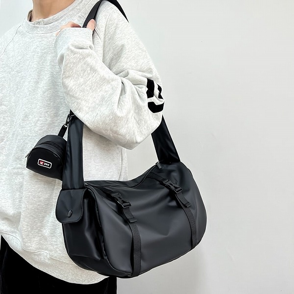 楽天市場】壱桜 ビッグメッセンジャーバッグ 大きい ナイロン