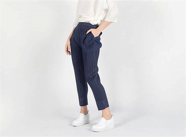 大人気商品売り切れ続出 INSスタイル 夏 薄手パンツ ロングパンツ カジュアル スキニーパンツ 快適｜ドレミファソラ・ねこ