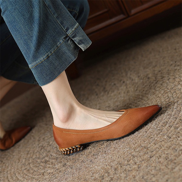 今から履けちゃう INS表現スタイル 小っちゃい踵 シングルシューズ ポインテッドトゥ パンプス ポインテッドトゥ