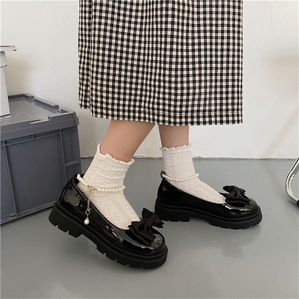 品質いいな新品 スクエアトゥ ベーシック シングルシューズ レザーシューズ 蝶結び