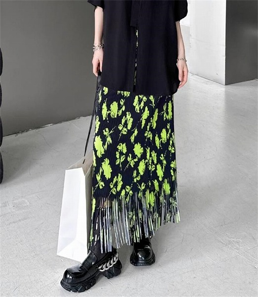 オシャレの幅が広がる ロングスコート ゆったりする 流行り か細い タッセル 刷り上げるスコート