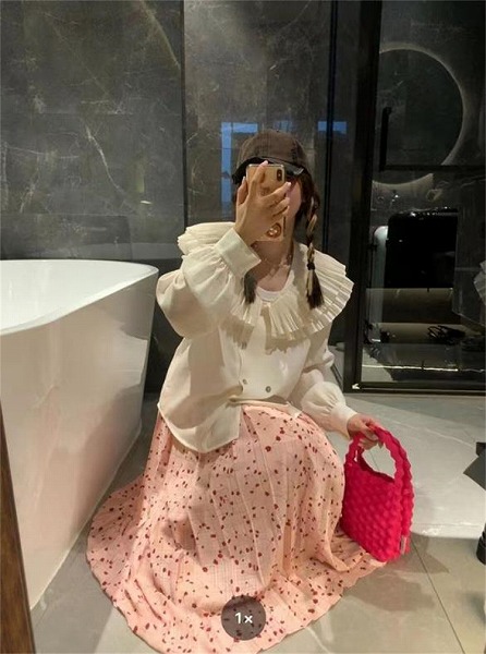 もの柔らかな佇まい 光抜け押しとどめる 好いたらしいである ロングスコート はながら お出かけ 馬鹿でかい大きさ sweet系