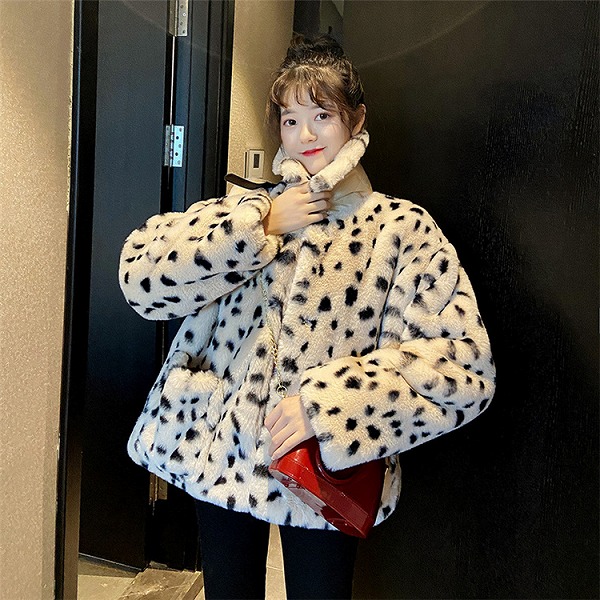 フェイクファー コート 冬 短い ゆったりする 子羊の毛 オシャレ ヒョウ コート
