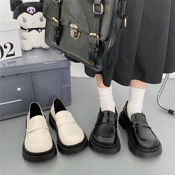 女の子ファッションシンプル ローファー シングルシューズ 春夏 新しい 小さな革の靴 レトロ 厚底