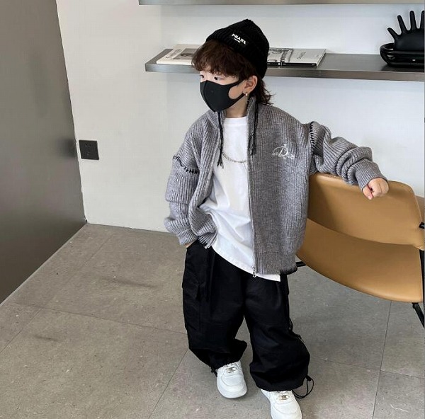 秋新しい 子供服★ 男の子 ニットカーディガン ★ファッションセーターコート★90-140