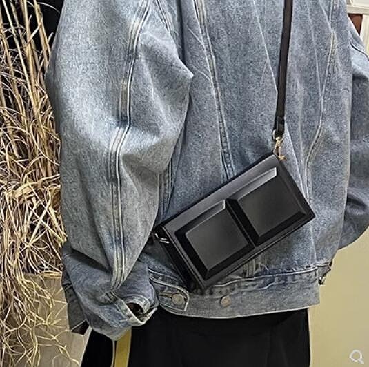 ファッション メンズ ショルダーバッグ サコッシュ｜ドレミファソラ・ねこ