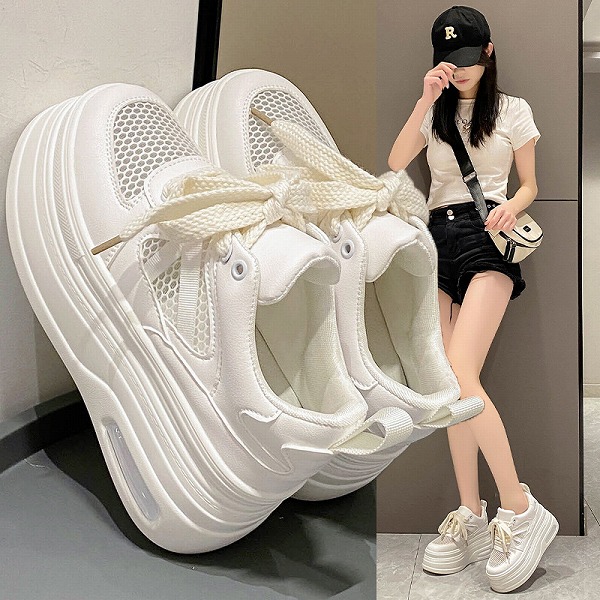 厚底カジュアルレシャースポーツ靴　レーディスファション商品　人気スニーカー