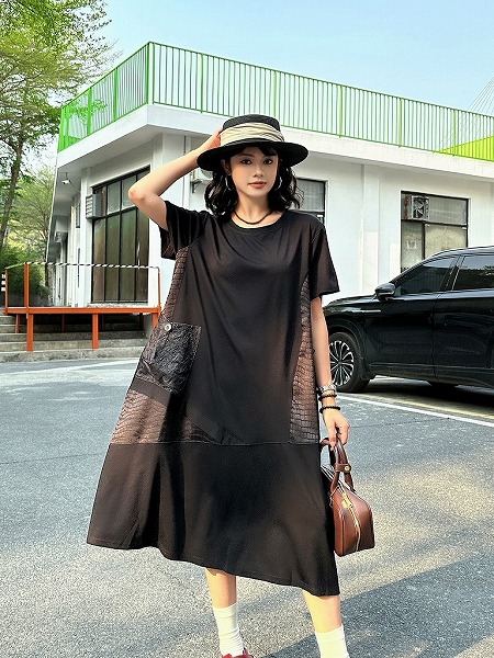 新作レディース流行り物 心地よい ゆったり 半袖Ｔシャツ風衣装