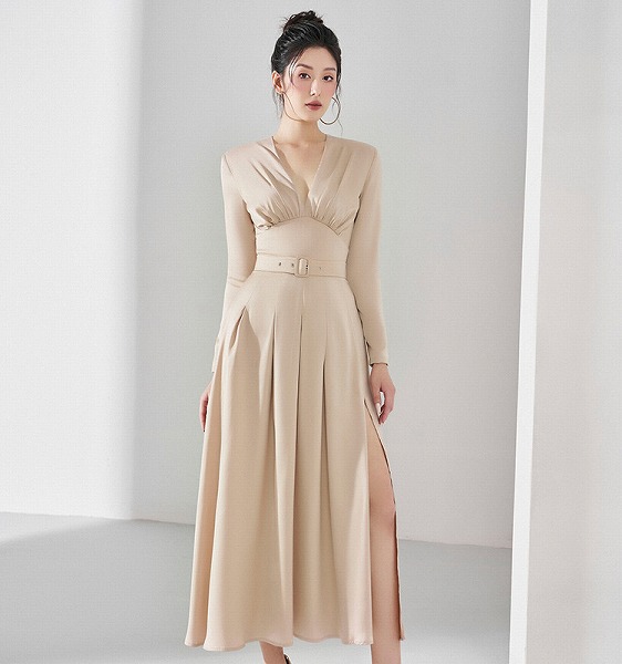 秋の新作　おしゃれワンピース　長袖Vネックセクシーワンピース　ファション洋服