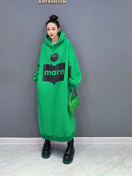 パーカーワンピース　フード付きワンピース　レーディスファション洋服　人気商品