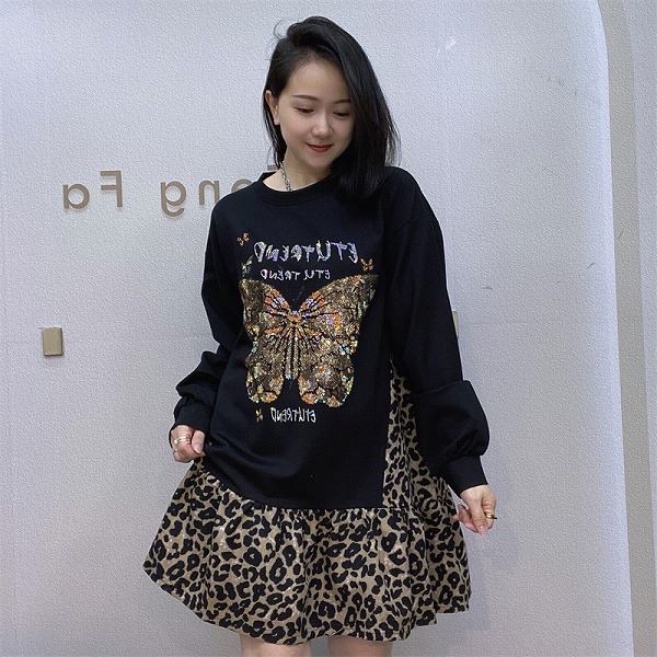 秋のゆったりサイズTシャツ風ワンピース　レーディスファション商品　ロングTシャツ｜ドレミファソラ・ねこ 12,077円