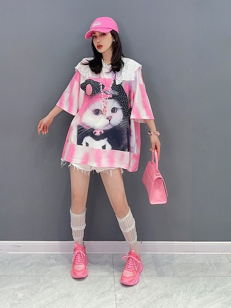 Tシャツ　上着　レーディスファション商品人気　猫柄　レーディスファション商品