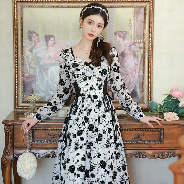 レディースファション服 おしゃれな花柄ワンピース 人気商品 ファションワンピース