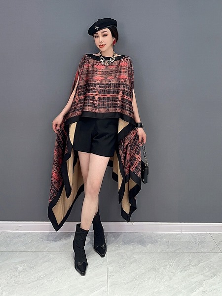おしゃれレディースファション服　トップス　アンバランス服　ブラウス