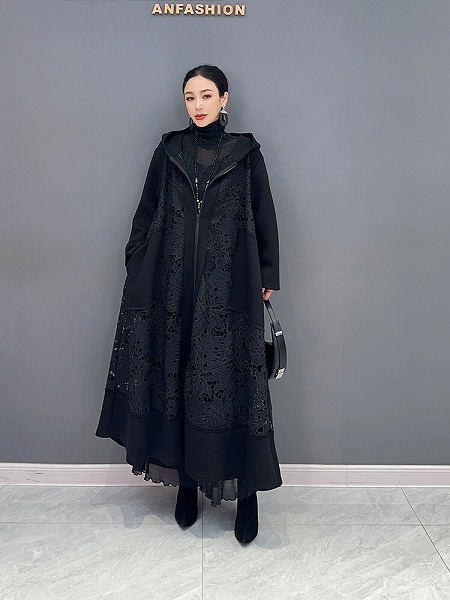 フード付きロングカーディガン　レーディスファション洋服　個性的コート