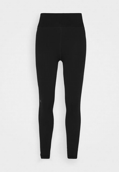 Under Armour アンダーアーマー