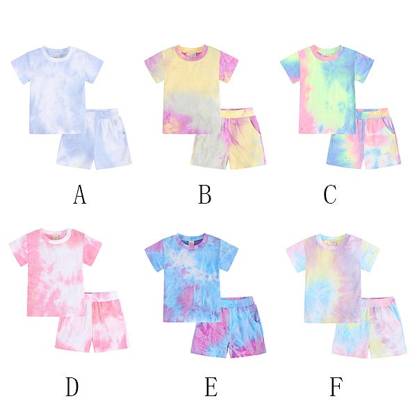 子ども服ジャージセットアップ